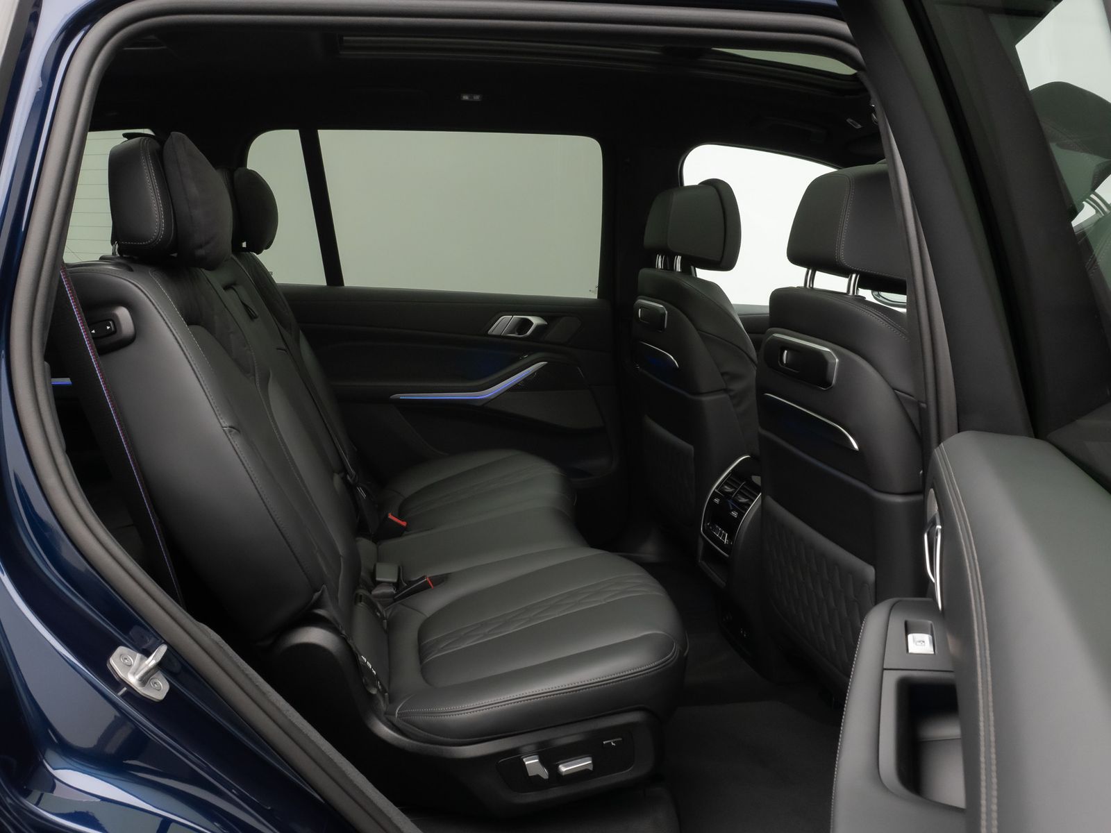 Fahrzeugabbildung BMW X7 M60i xD Panorama 360° HUD DAB H/K SoftCL22"