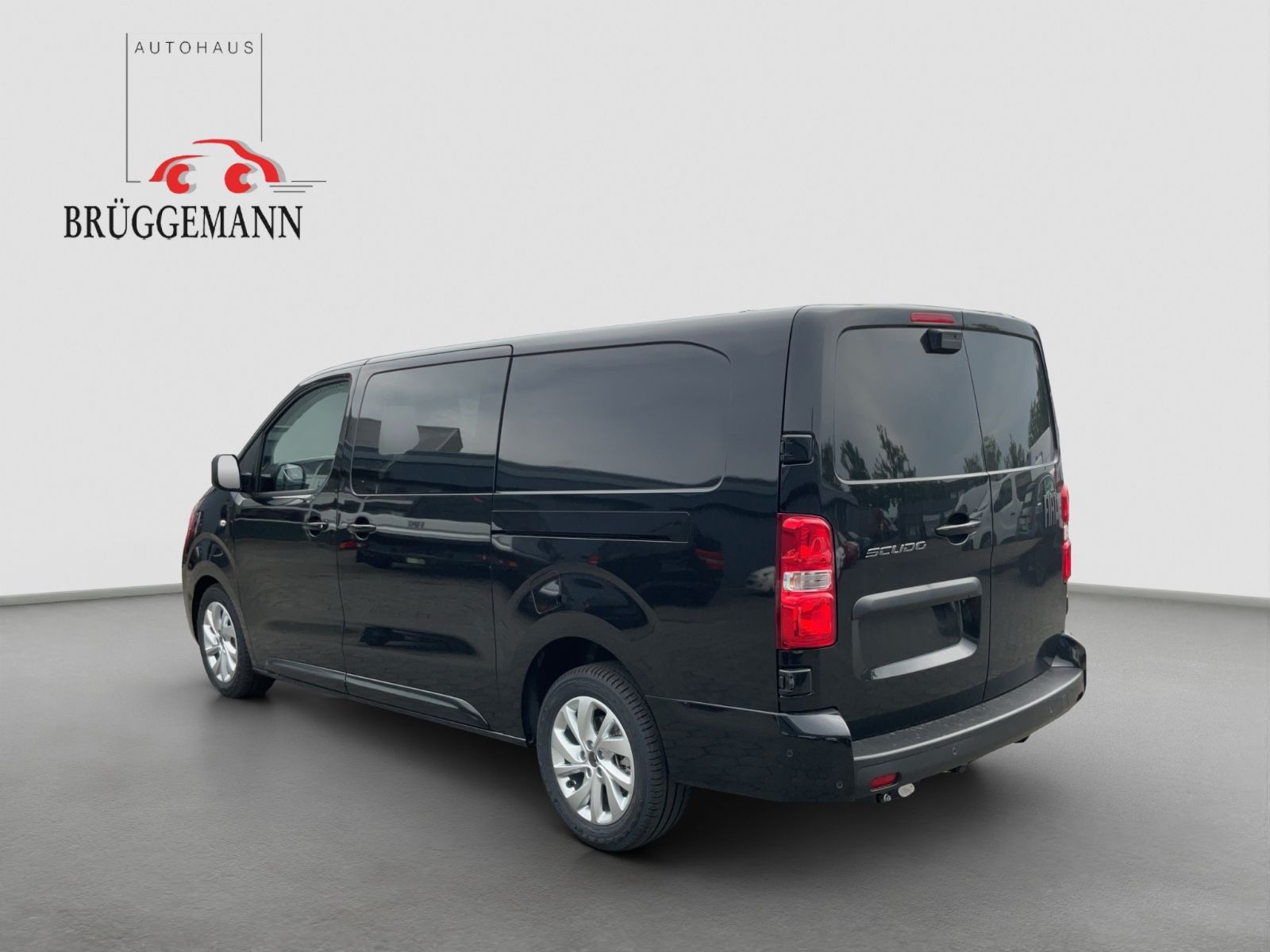 Fahrzeugabbildung Fiat Scudo L3 177 PS Multicab Automatik Leder AHK