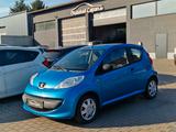 Peugeot 107 Petit Filou/2.Ha/Tüvneu/Allwetter/Eur4/ - gebrauchte Peugeot 107 aus dem Jahr 2006