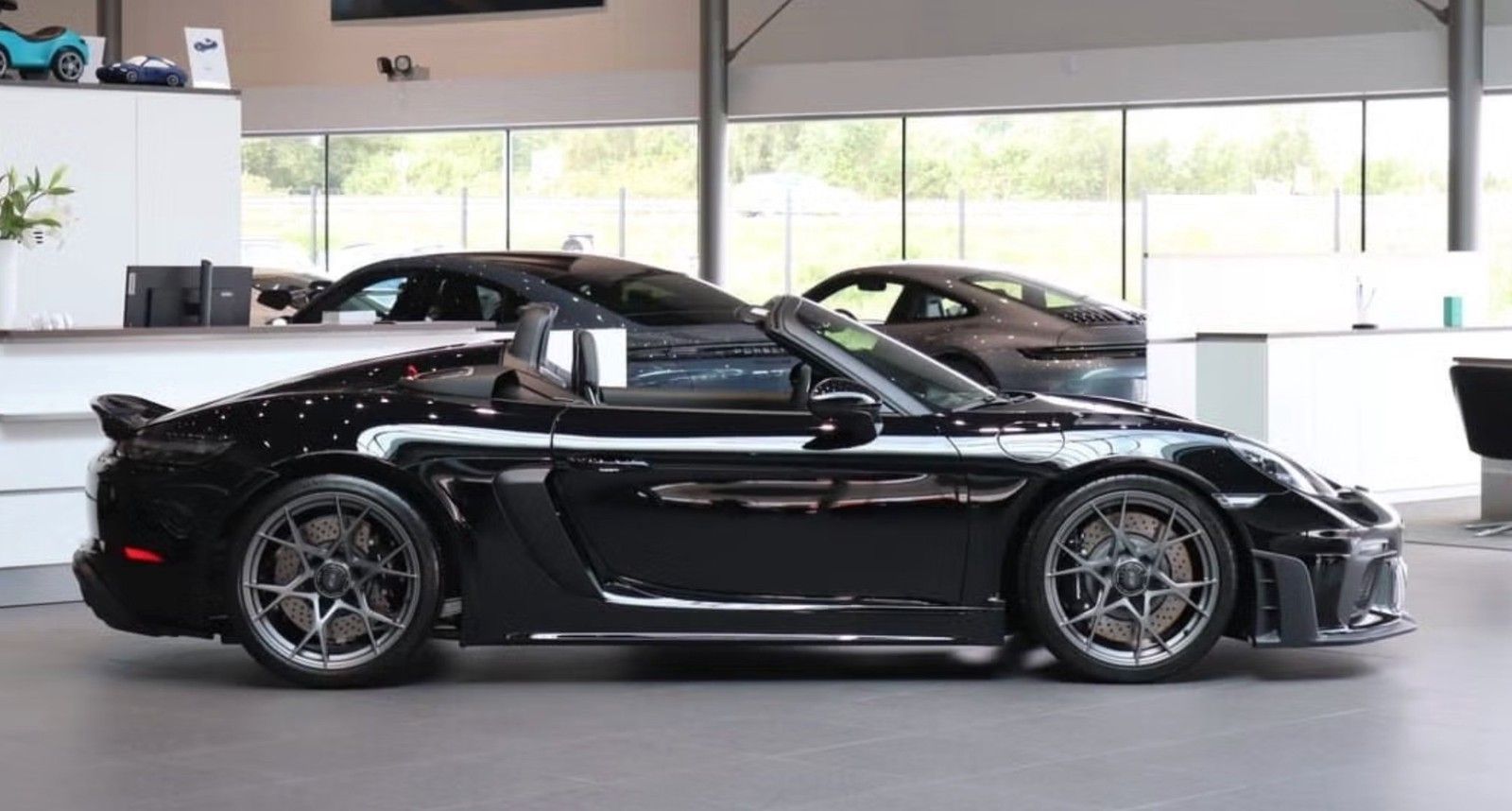 Porsche 718 Boxster Spyder RS imagem 2