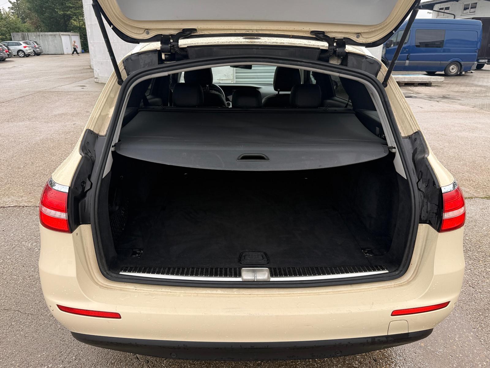 Mercedes-Benz E 220 E T-Modell    Vollfahrbereit