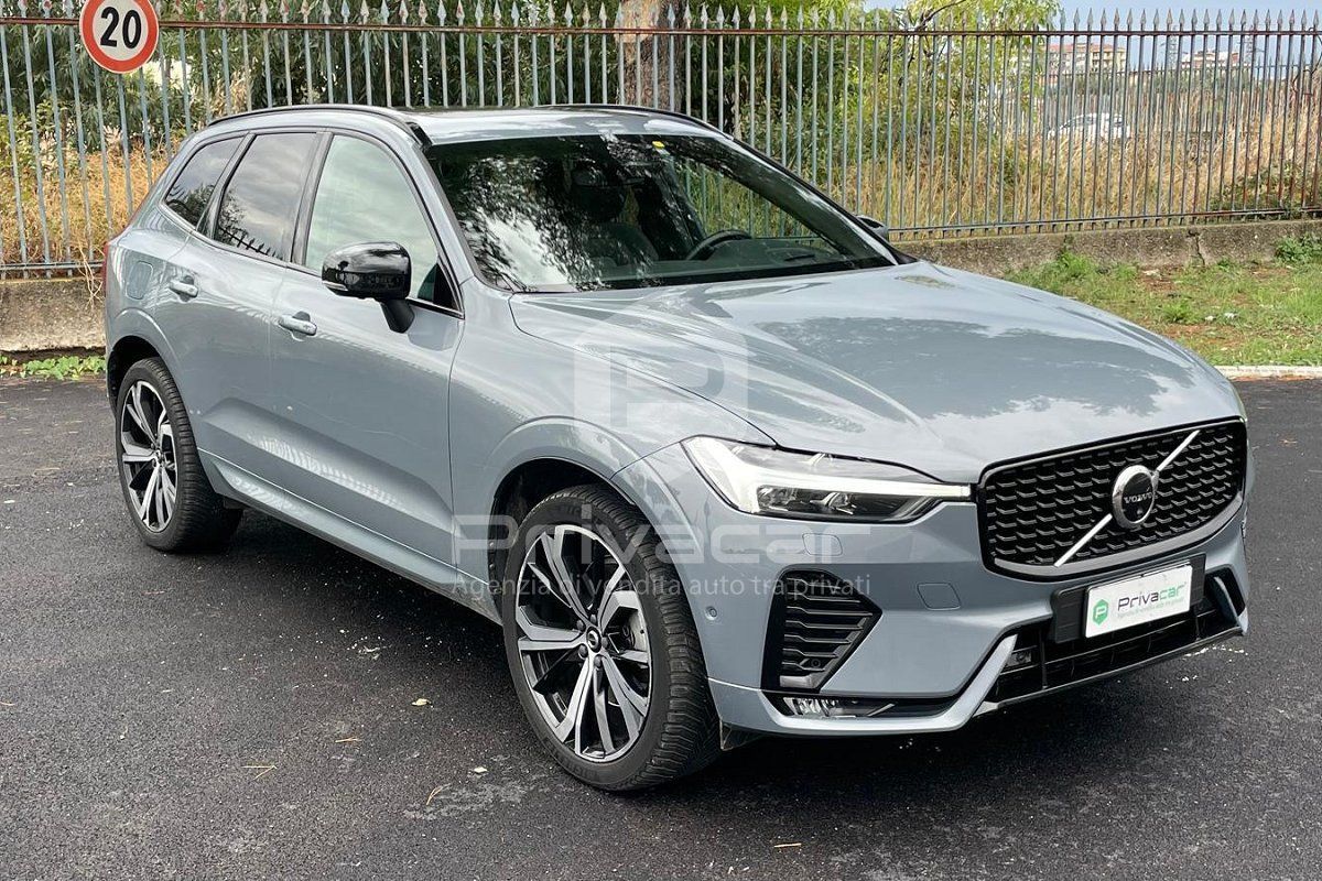 Volvo VOLVO XC60 B4 (d) AWD automatico Ultimate Dark N imagem 3