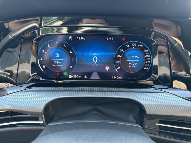 Golf VIII 1.5 eTSI Active LED+NAVI+KAMERA+ACC+SH