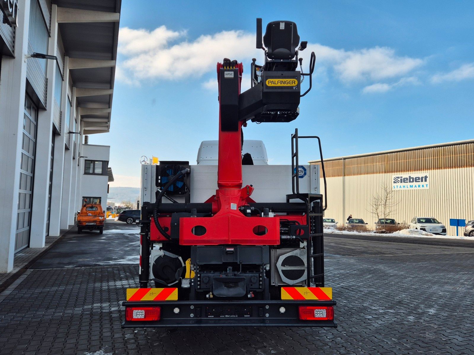 Fahrzeugabbildung Iveco X-Way 530 6x2 Palfinger PK 20.501L TEC3 Navi