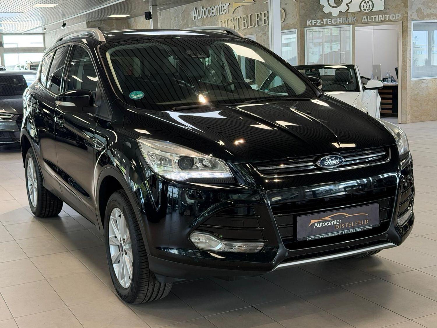 Ford Kuga Titanium 180 PS Automatik AHK Kamera Scheck