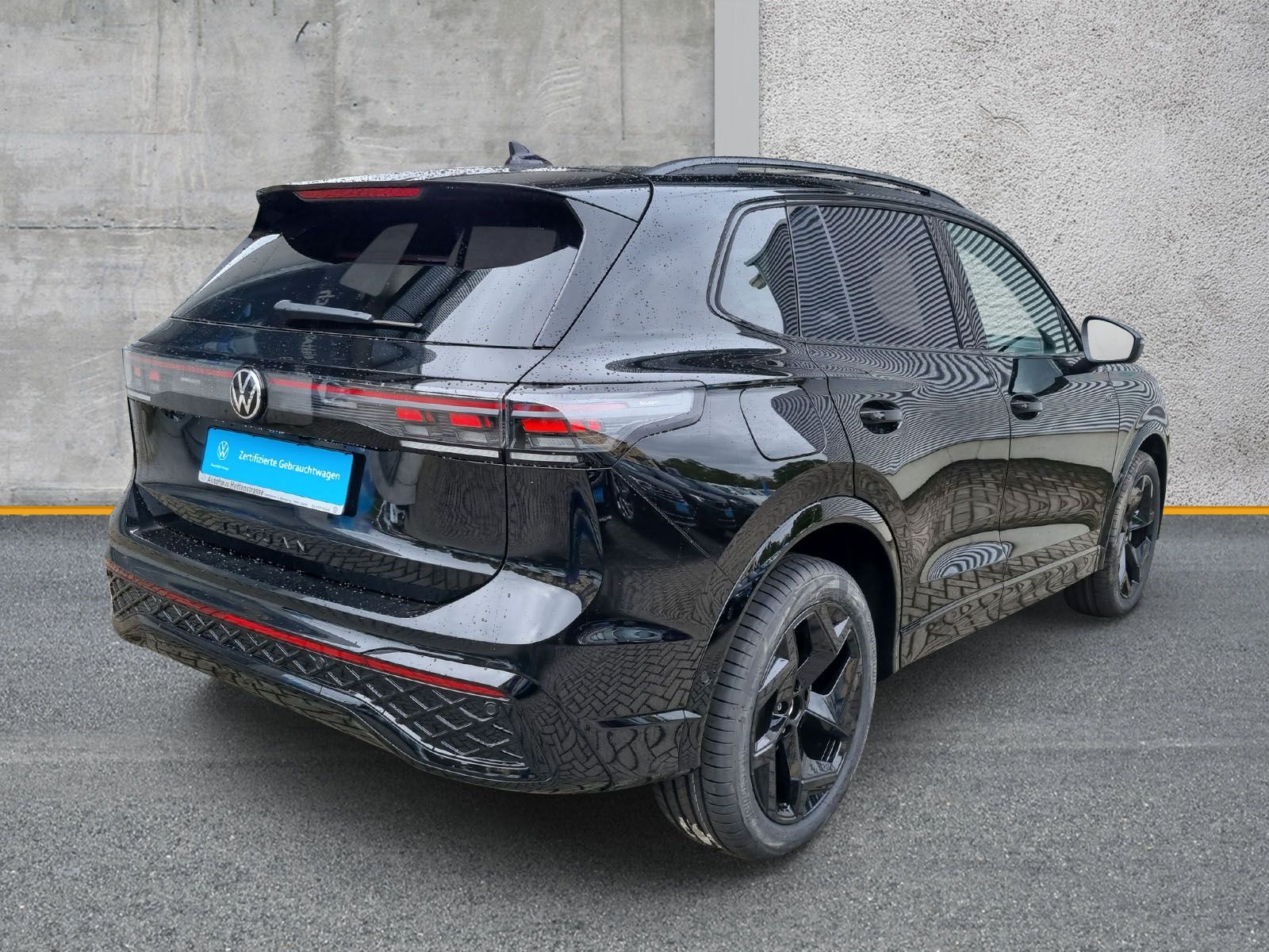 Volkswagen Tiguan 2.0 TDI DSG R-Line AHK PANO KAMERA imagem 3