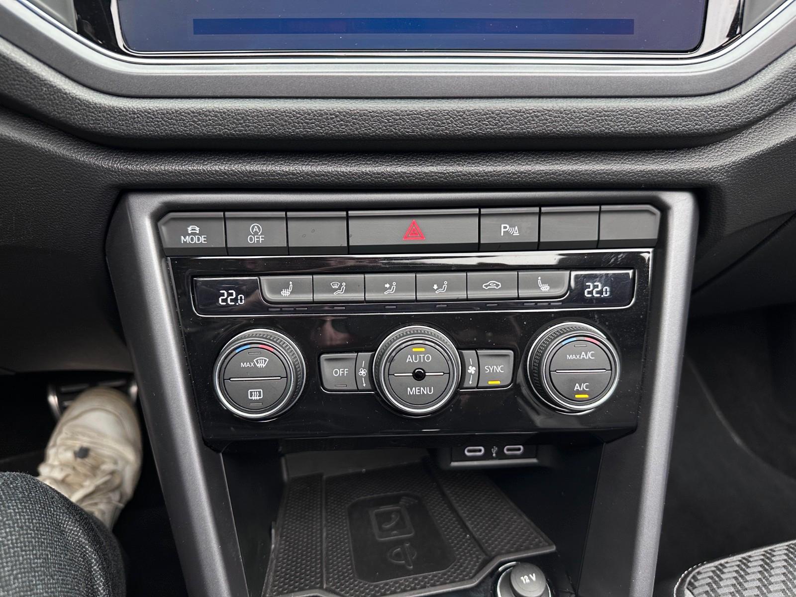 Volkswagen T-Roc Cabrio R-Line/Black Style *CarPlay*DigCock, миниатюра 18