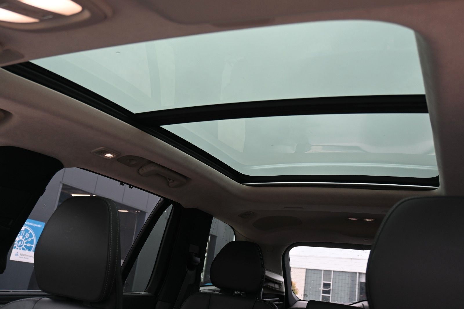 Fahrzeugabbildung Volvo XC90 B5 AWD Ultimate Dark *HUD*B&W*NAV*LUFT*MASS