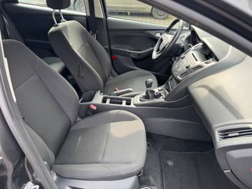 Ford Focus - 11