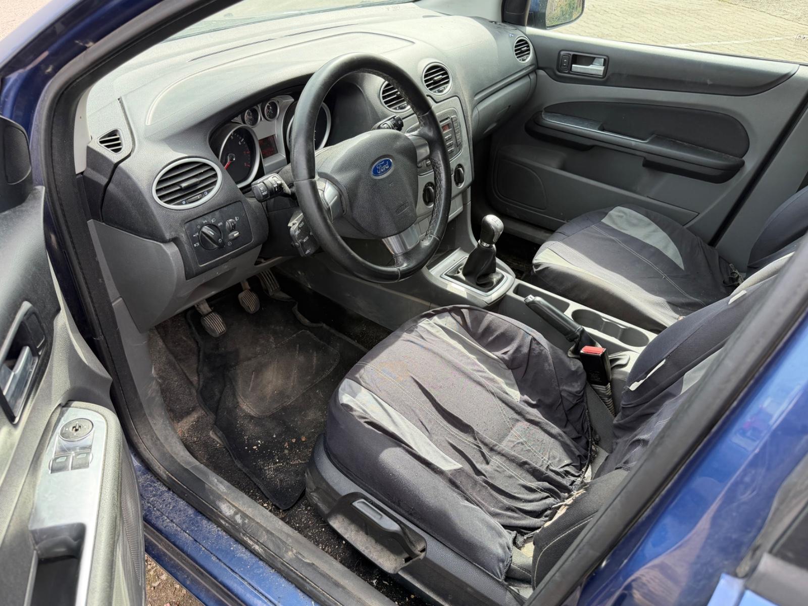 Ford Focus 2009 — photo 9