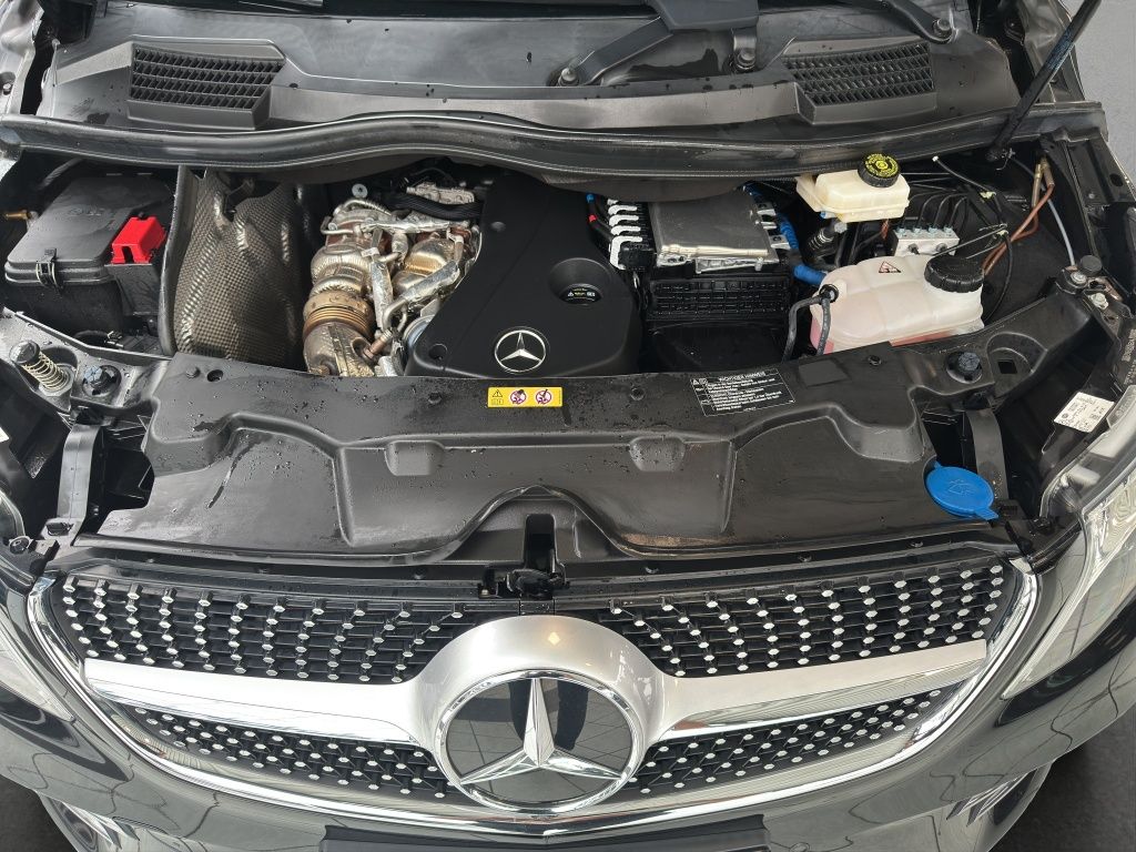 Fahrzeugabbildung Mercedes-Benz V 300 d AVANTGARDE EDITION Lang *AMG*LANG*STANDH