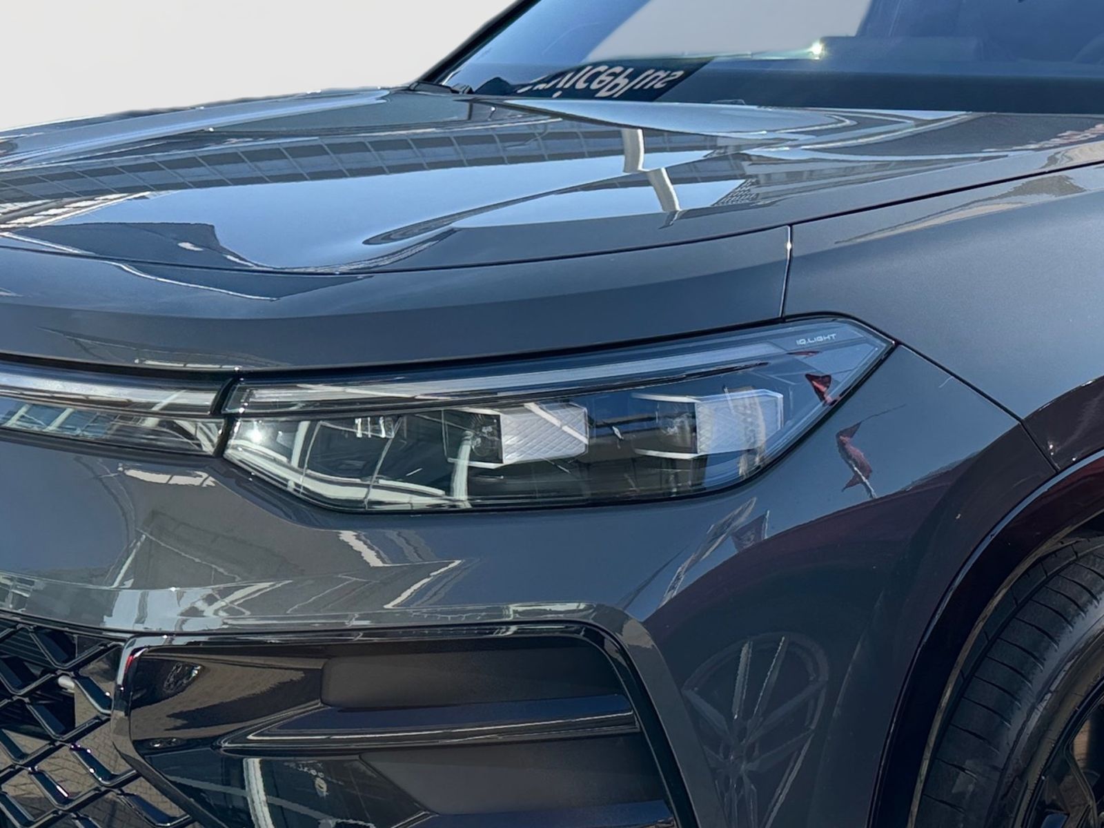 Volkswagen Tayron R-Line 1,5 eHybrid DSG AHK PANO ACC NAVI foto 5