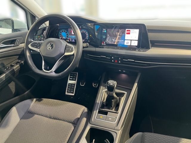Fahrzeugabbildung Volkswagen Golf 1.5 TSI ACTIVE LED-PLUS NAVI GJR