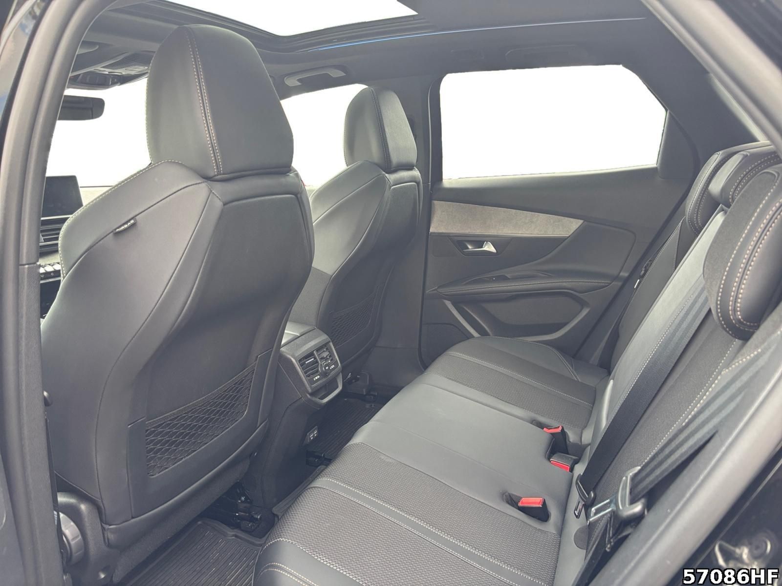 Fahrzeugabbildung Peugeot 3008 GT +SHZ+ALLWETTER+PANO+ALCANTARA+AHK+LED