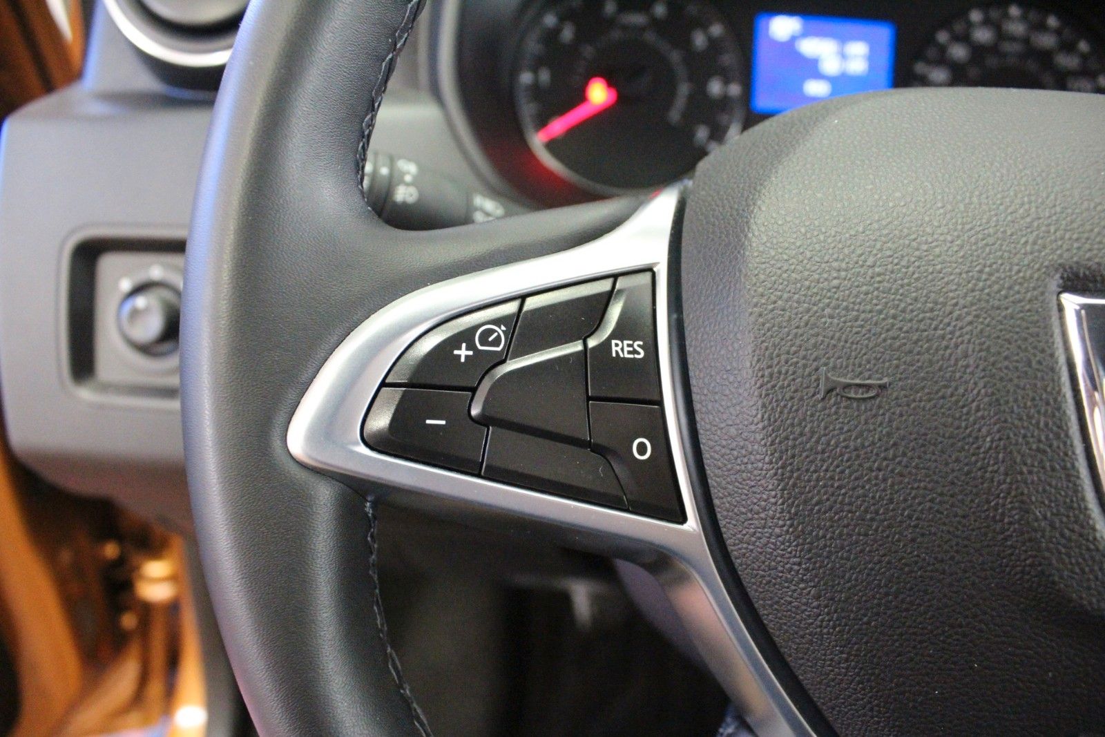 Fahrzeugabbildung Dacia Duster TCe 100 ECO-G LPG Comfort*Allwetter