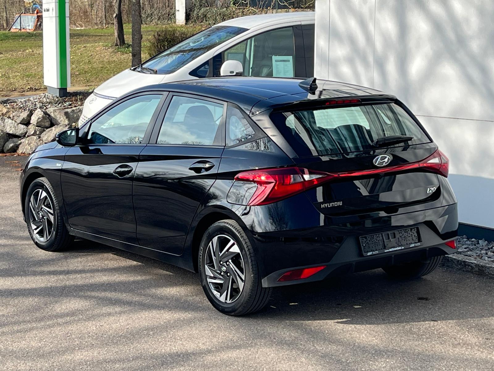 Hyundai i20 1.0T TREND AppleCarPlay AndroidAutot KAMERA