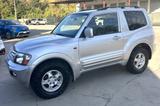 Mitsubishi Pajero 3.2 DI-D 165cv 3p. GLS GANCIO  - Mitsubishi Pajero Gls mit Diesel-Antrieb