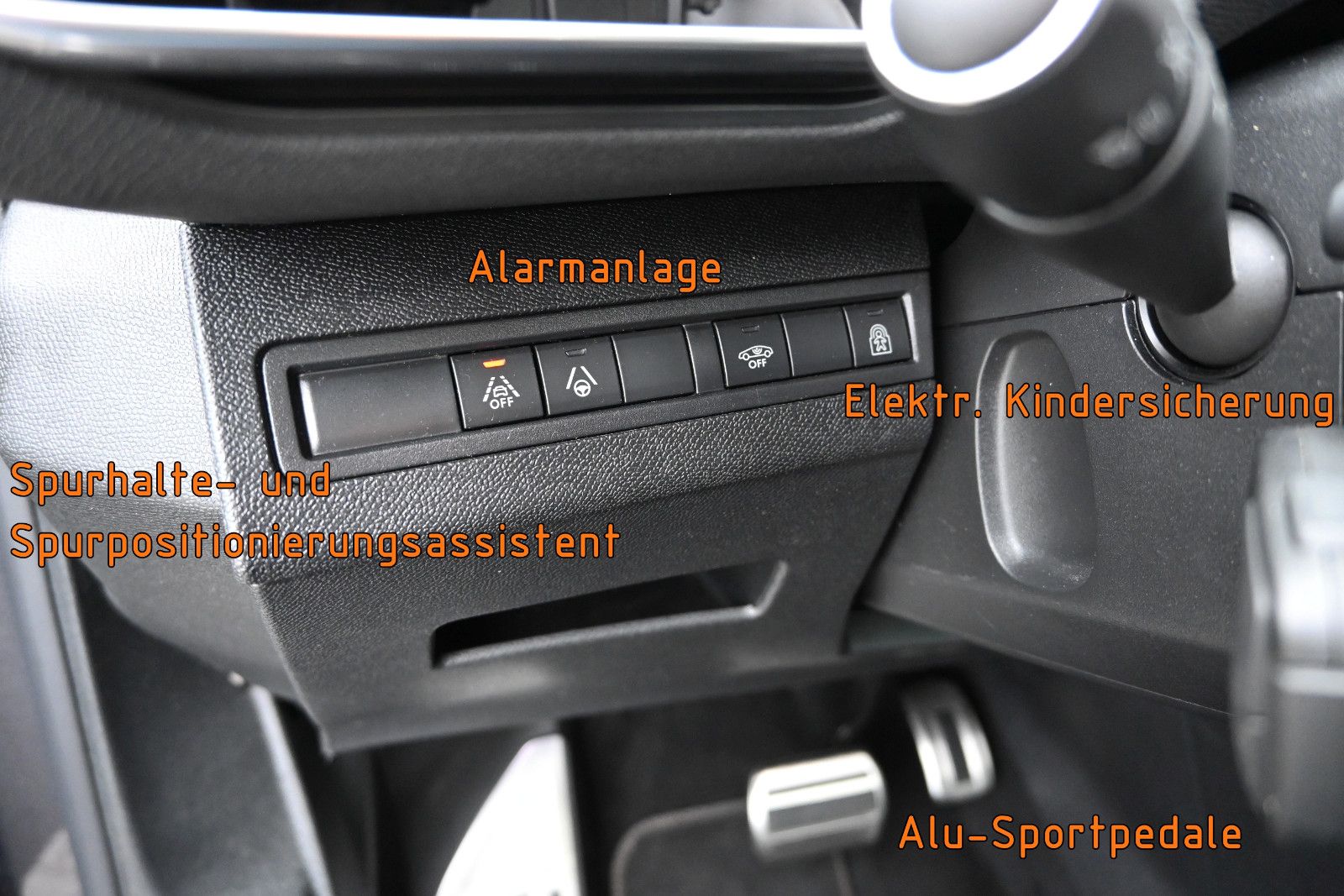 Fahrzeugabbildung Peugeot 5008 BlueHDi 130 GT °ACC°AHK°PANO°7-SITZE°ALARM°