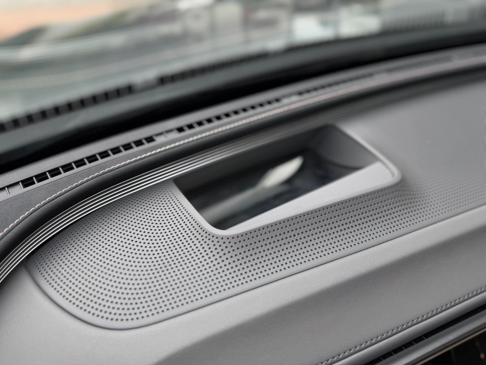 Mercedes-Benz EQC 400 4M °HUD°MASSAGE°LEDER°KEY-GO°SHD°19"AMG°