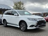Mitsubishi Outlander 2.0*2WD*AUTOMATIK*AHK*NAVI*TÜV NEU
