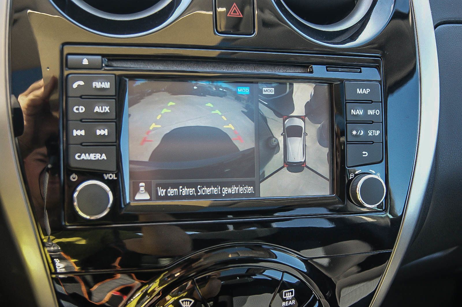 Fahrzeugabbildung Nissan Note 1.2 Acenta 1.HAND 15.666km PANORAMA KAMERA