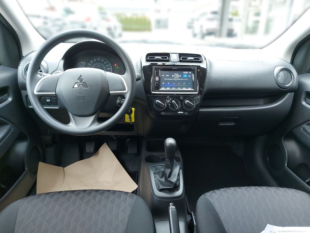 Fahrzeugabbildung Mitsubishi Space Star Select 1.2 MIVEC 5-Gang