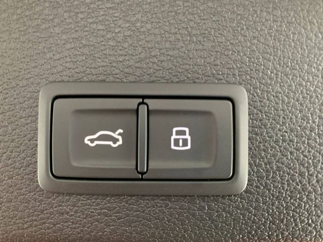 Q2 35 TFSI S LINE +OPTIK+MATRIX+AHK+NAVI+KAMERA+