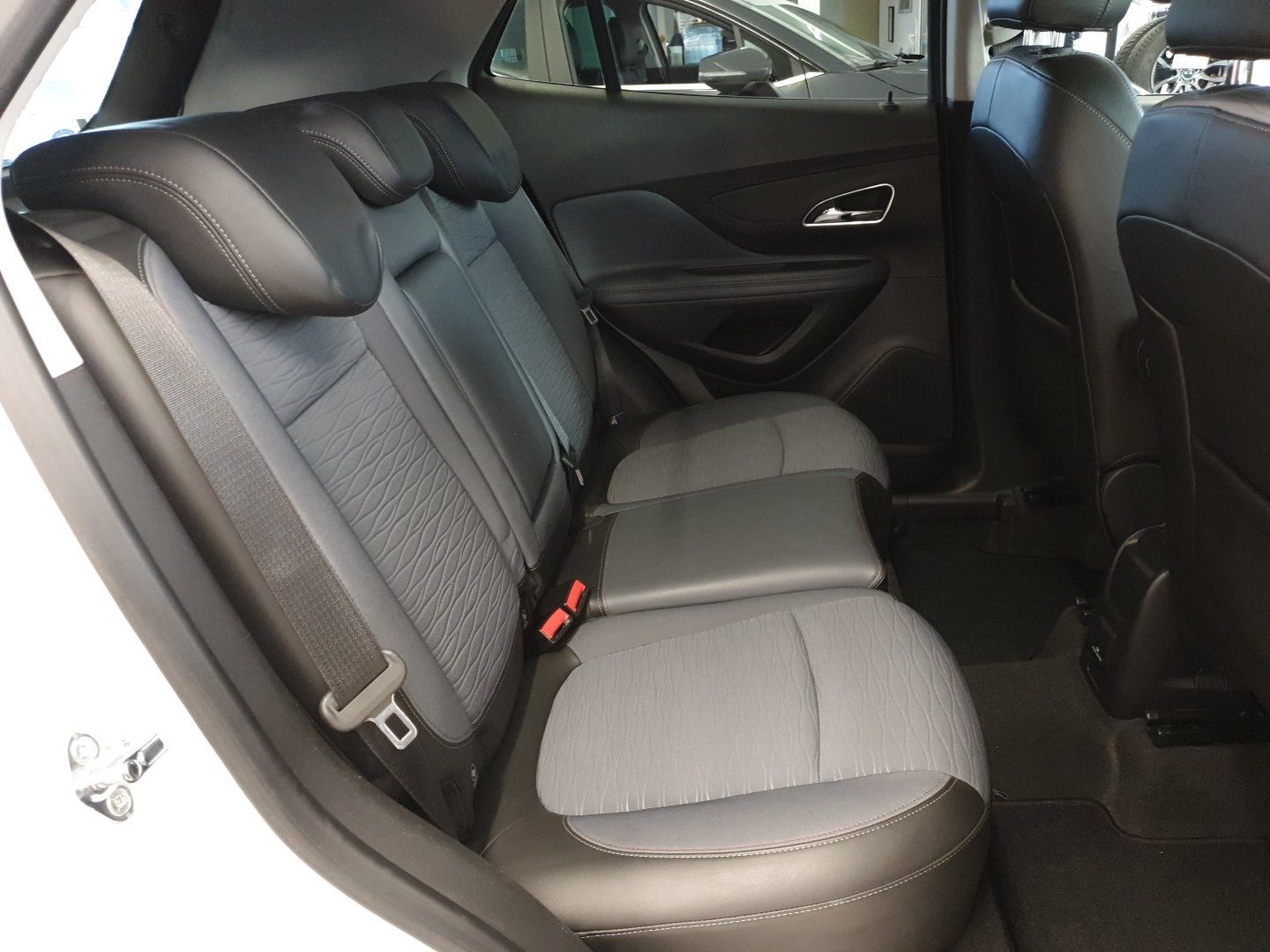OPEL Mokka 1.4 Turbo Innovation AHK Navi SHZ – Bild 11