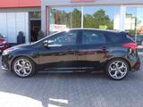 Ford Focus Lim. ST Navi*SHZ*Sportpaket - Ford: Sport