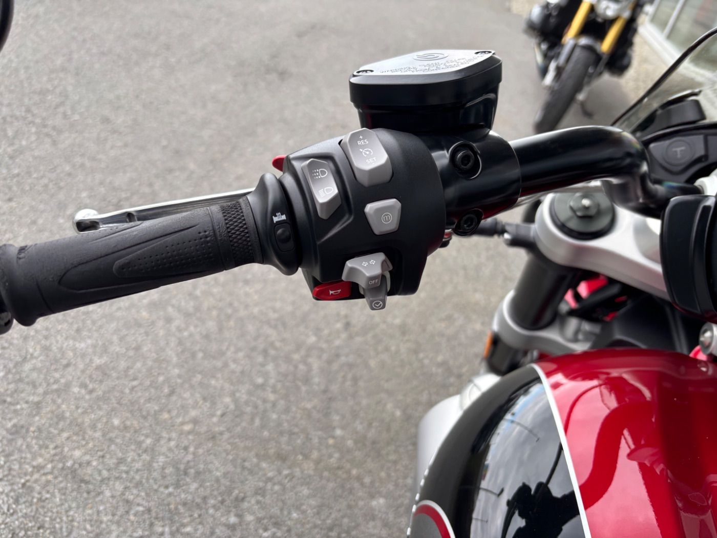 Fahrzeugabbildung Triumph Rocket 3 GT aus 1. Hand