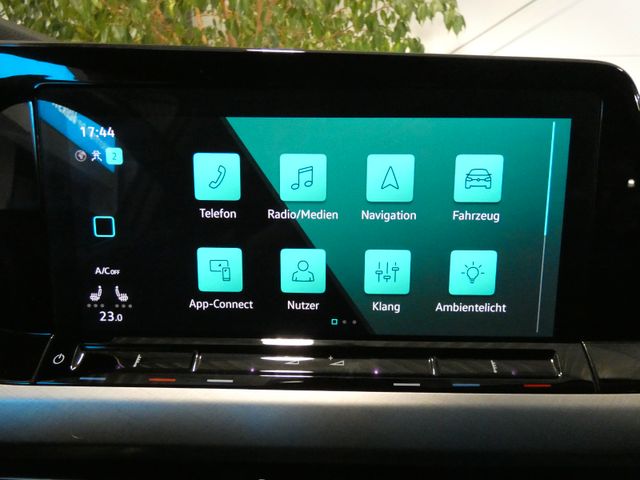 Golf Variant 2.0 TDI Life AHKRückfahrkamera NAVI