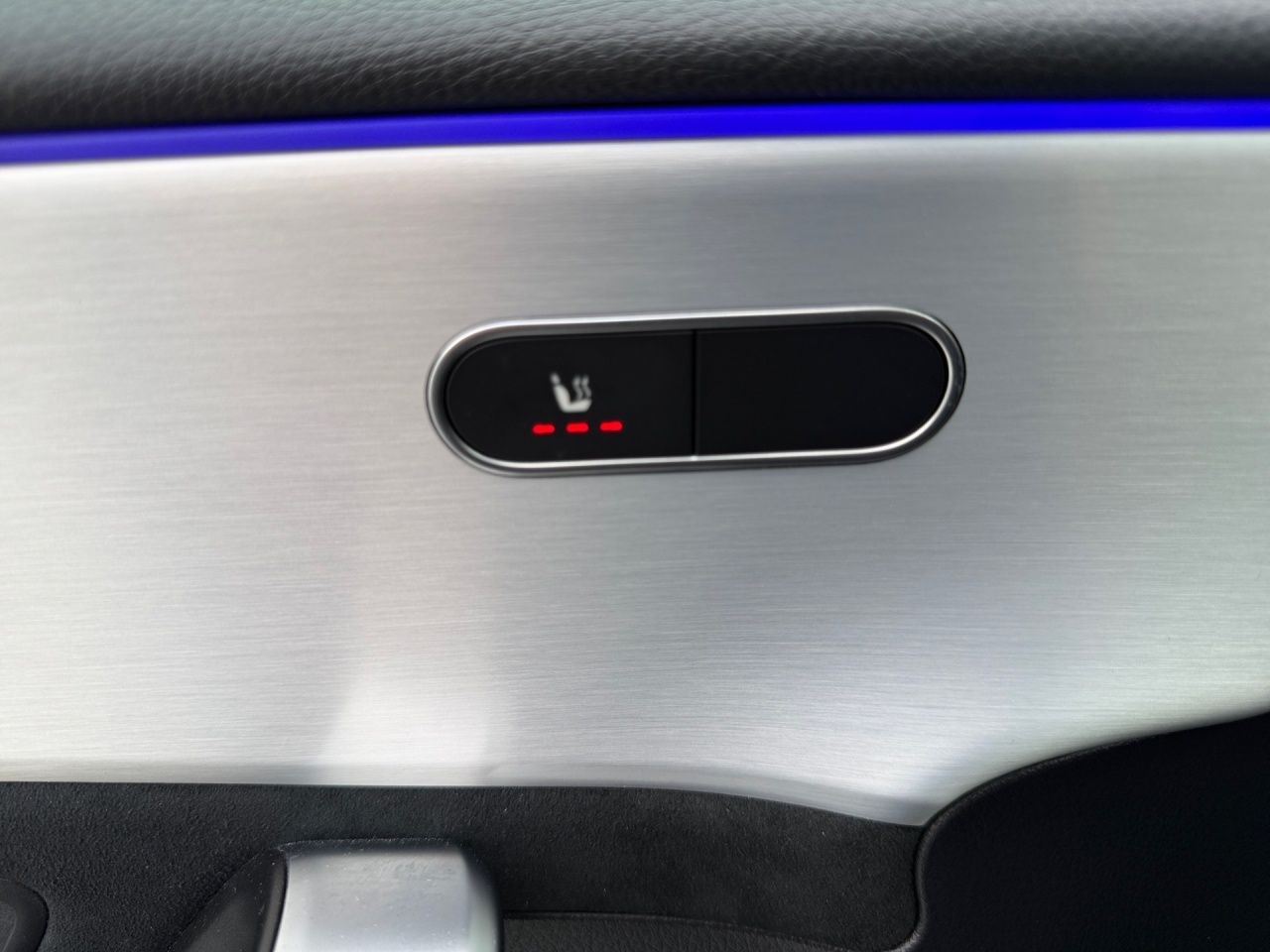 Fahrzeugabbildung Mercedes-Benz A 200 AMG Night Multibeam KeylessGo SoundSys