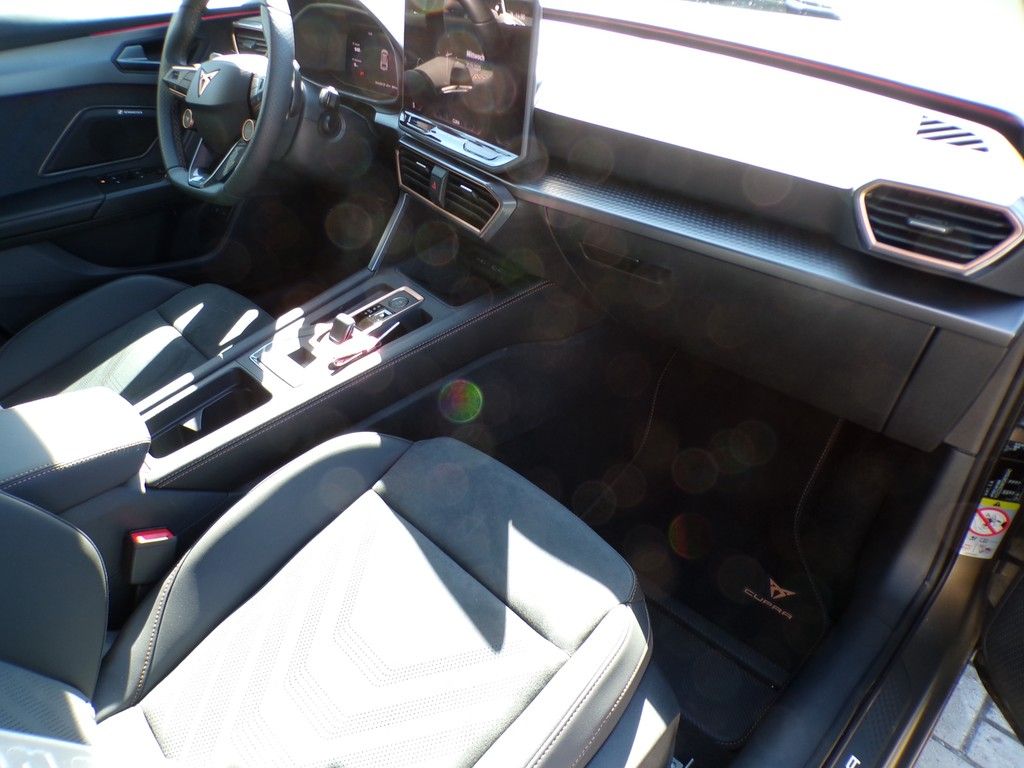 Fahrzeugabbildung CUPRA Formentor VZ 1.5 e-HYBRID DSG *Matrix-LED*Dynaud