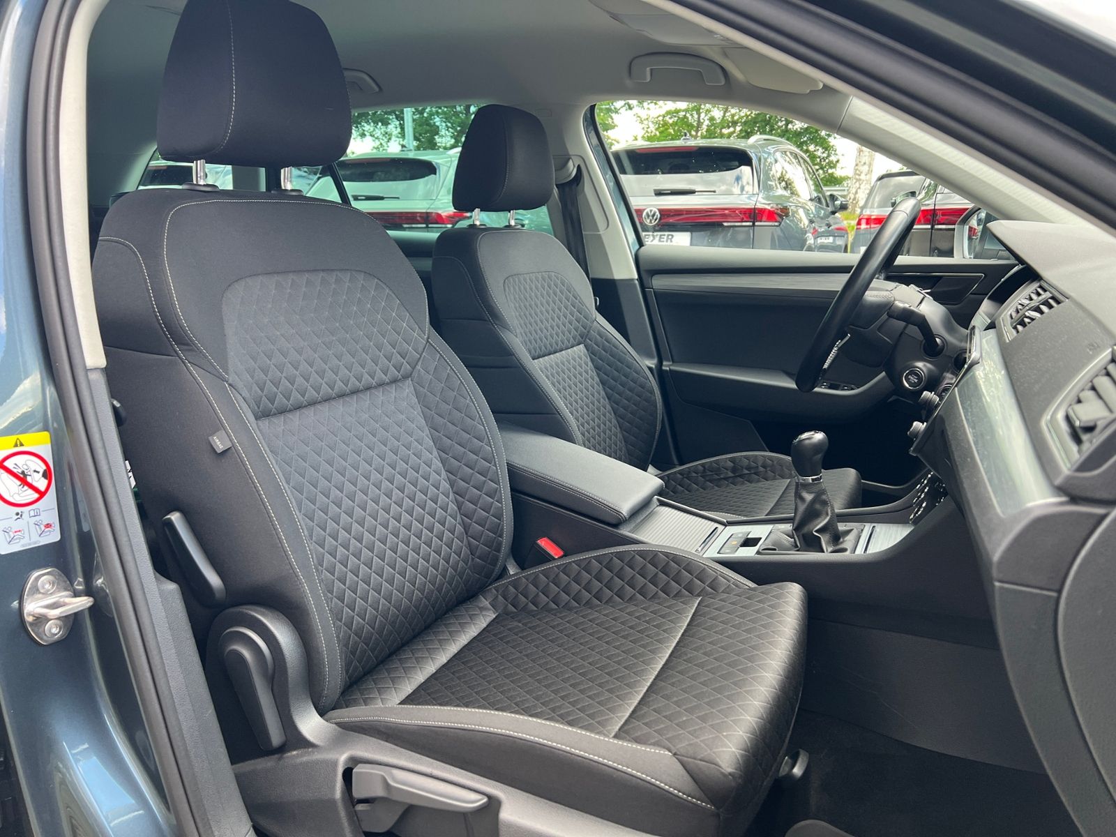 Fahrzeugabbildung SKODA Superb Combi Ambition 1.5 TSI *LED, Climatronic,