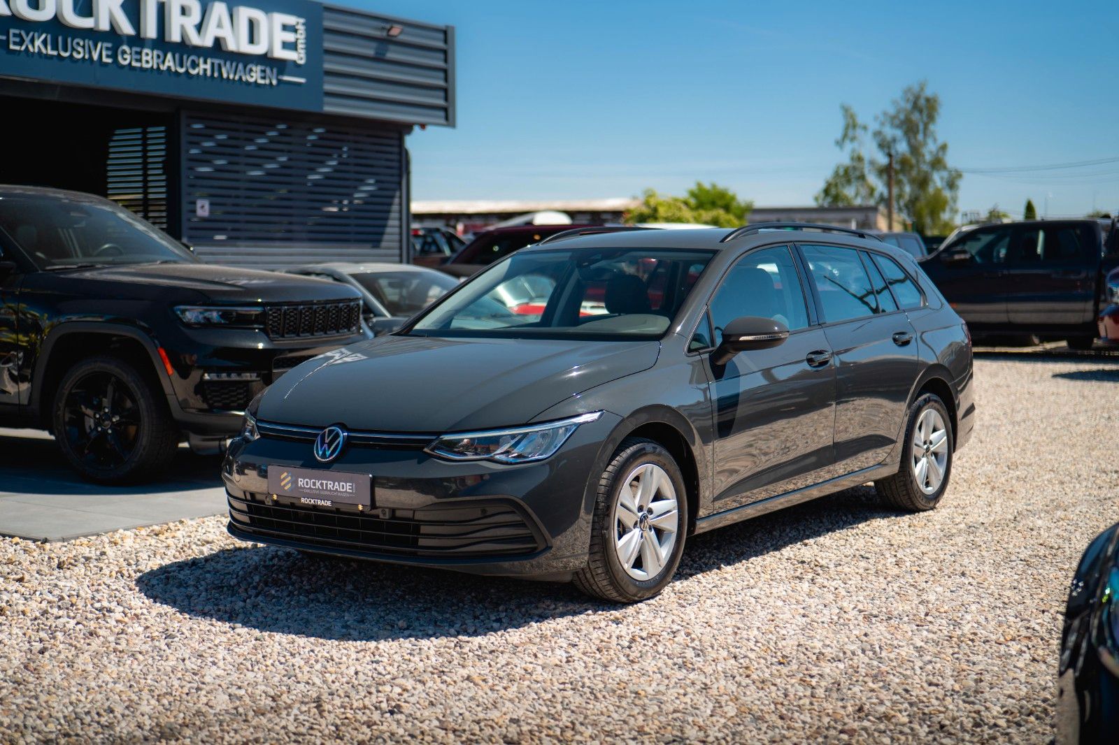 Fahrzeugabbildung Volkswagen Golf VIII Variant 2.0 TDI Life *ACC*LED*DAB*19%*