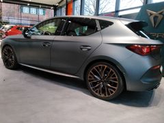 Fahrzeugabbildung Cupra Leon VZ CUP 2.0 TSI+PANO+BEATS+KAMERA+NAVI+PDC