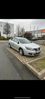 Renault Latitude 2.0 16V 140 E85 eco2 - - Renault Latitude aus 2011