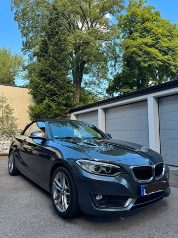 BMW 220i Cabrio - Automatik