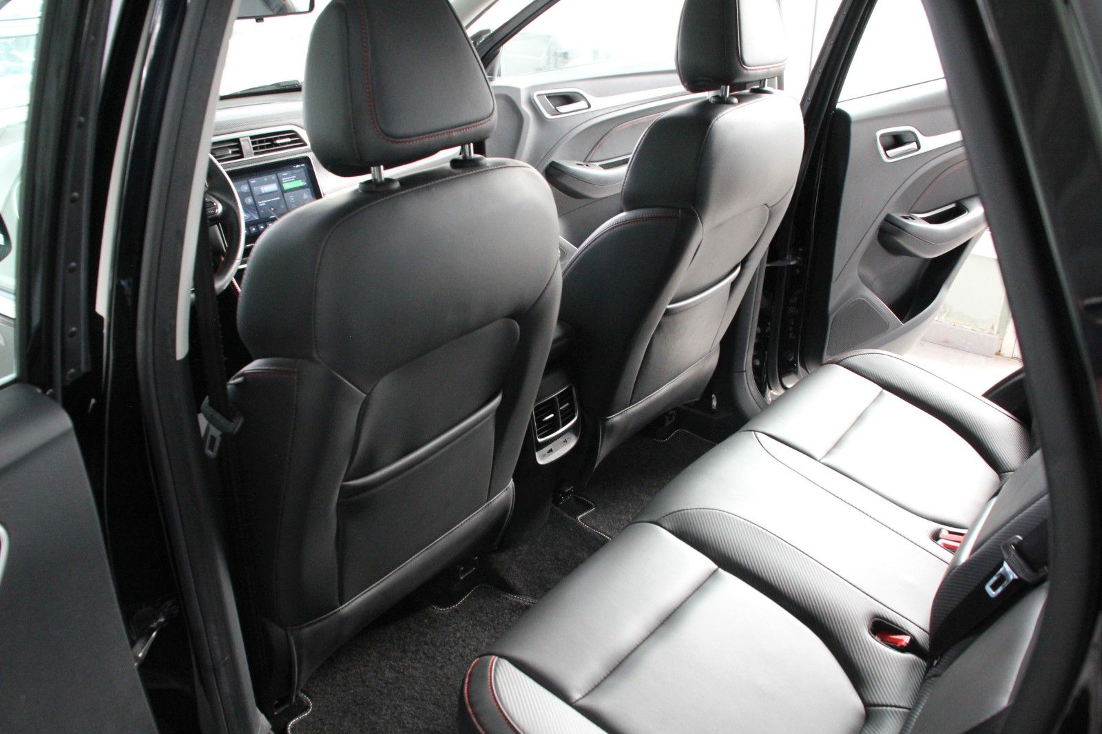 Fahrzeugabbildung MG ZS EV Luxury Maximal