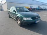 Volkswagen VW Passat 1,6 Automatik - VW Passat Variant von 2000