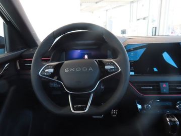 Fotografie 9 des Skoda KAMIQ Monte Carlo 1.5 AHK NAVI PANO ACC KAMERA