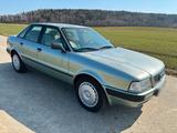 Audi 80 B4 2.0E - Audi 80 mit Benzin-Antrieb: Limousine, mit Klimaanlage
