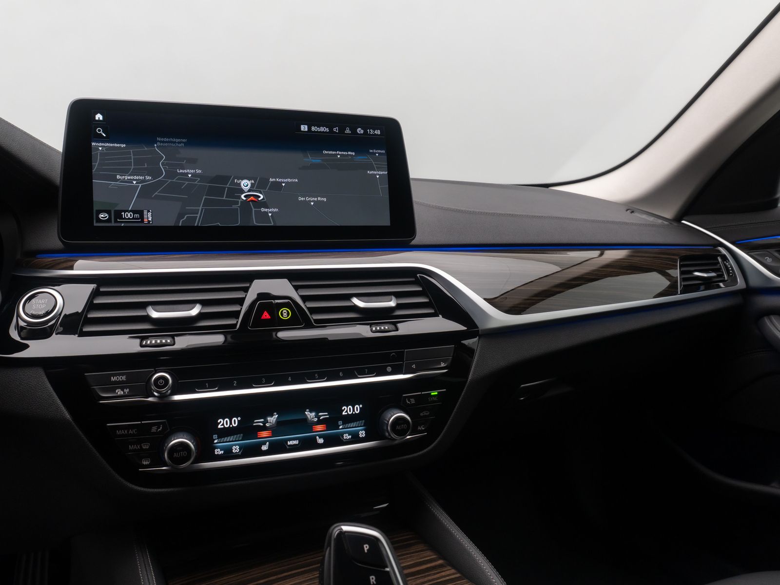 Fahrzeugabbildung BMW 530d xD Luxury Line DAB HUD Kamera Sport Alarm