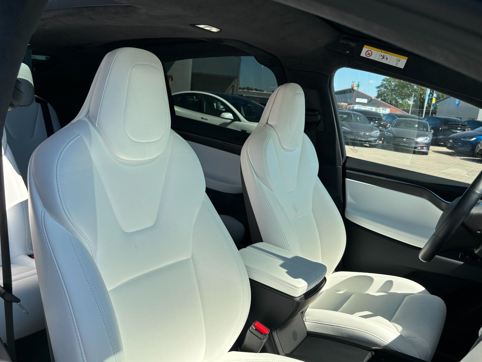Tesla Model X 100D – 525 ch – 6 places – Autopilot 3