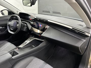 Peugeot 408 - 11