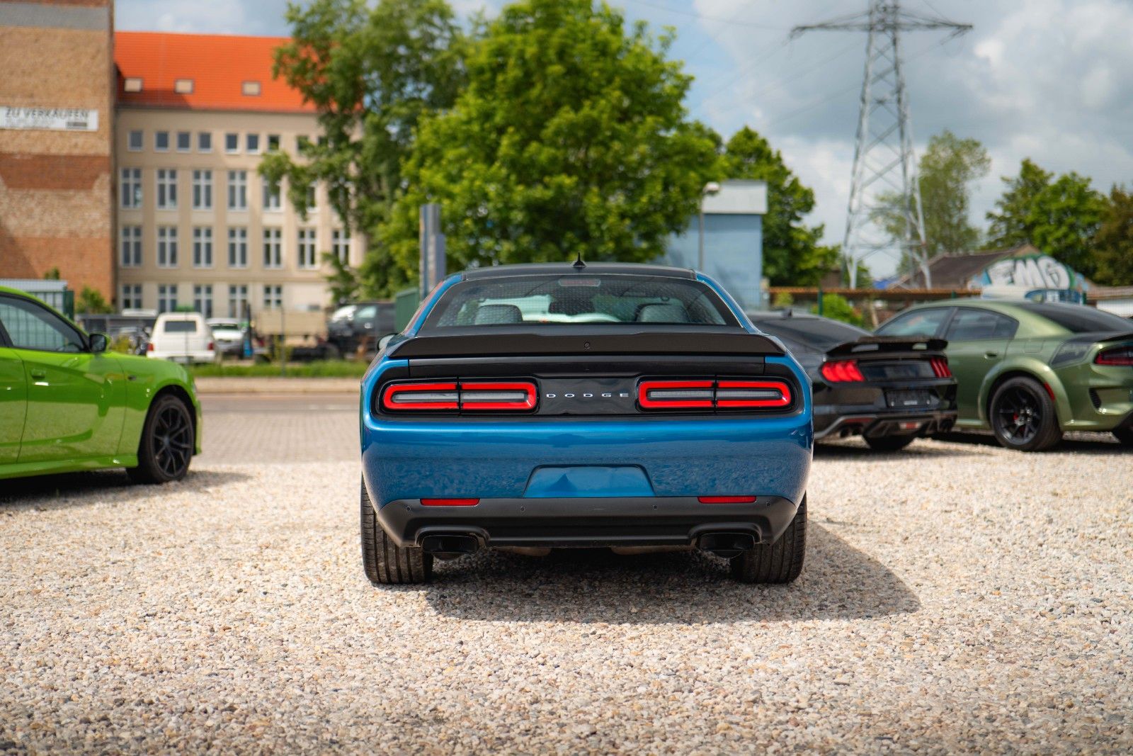 Fahrzeugabbildung Dodge Challenger 6.4 V8 SRT 392 R/T 1320 SCAT PACK
