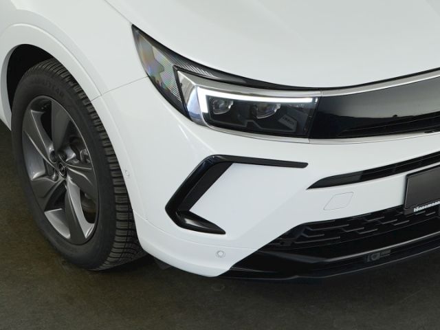 Grandland GSe PHEV 4X4 AT+AHK+NAVI+360 GRAD KAME