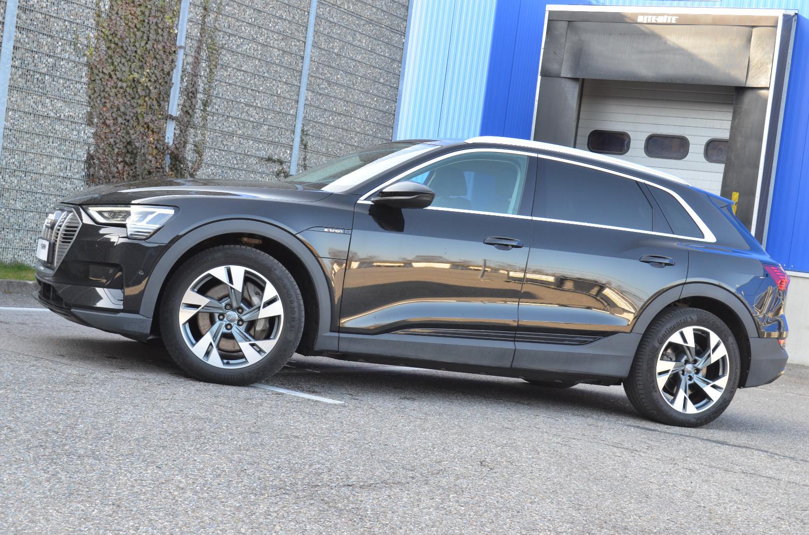 Audi e-tron 55 quattro*NAVI*KLIMA*ALCANTARA*KAMERA*LM