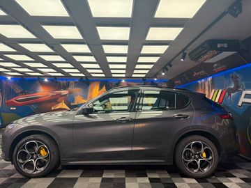 Alfa-Romeo Stelvio - 4