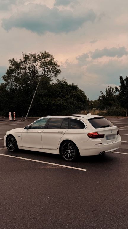 Image of BMW 530